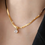 Tuathla | Rhinestone Pendant Necklace
