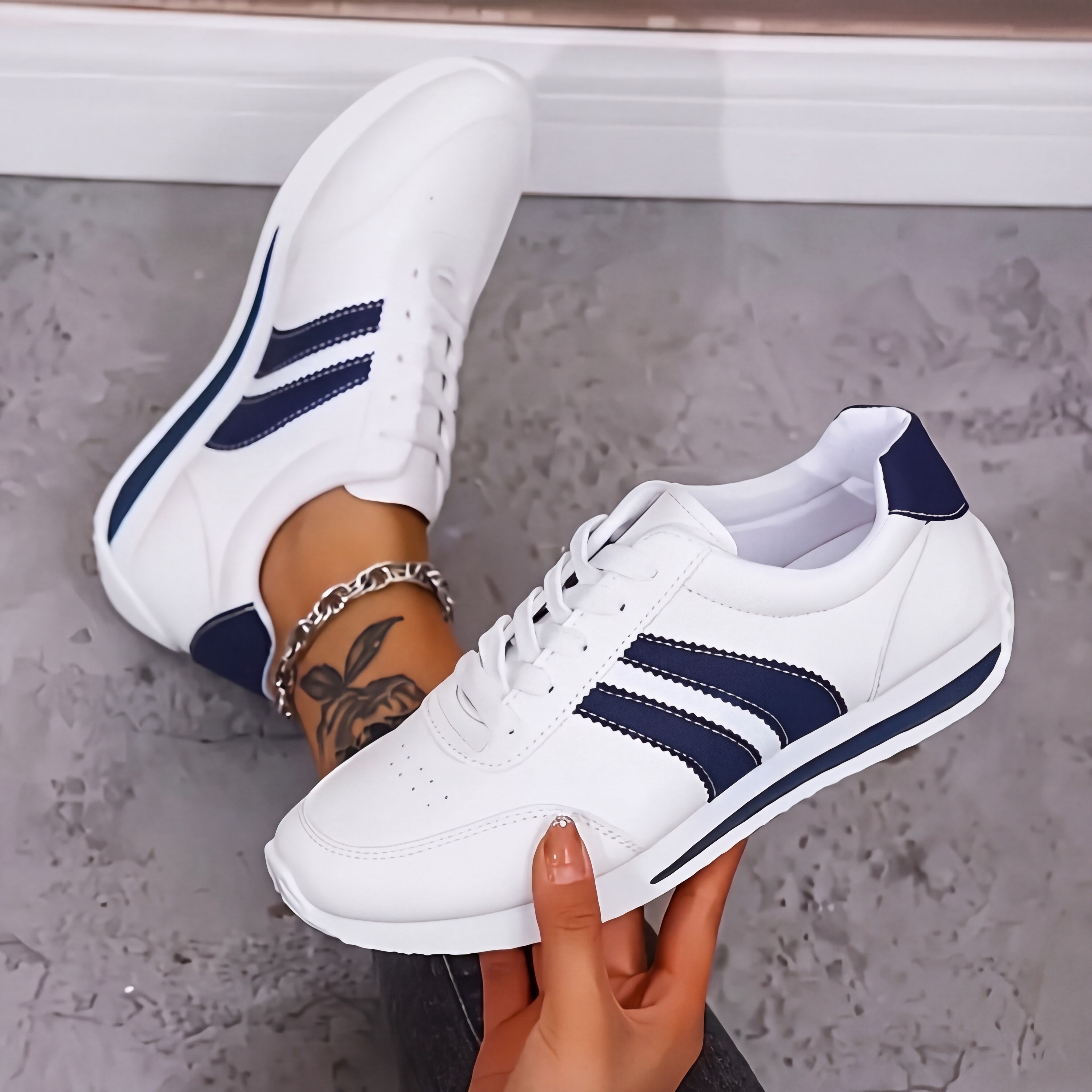 Ophélie | Orthopaedic Trainers with Side Stripes, photo studio