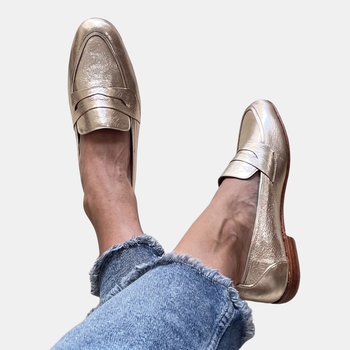 Roxane | Slip-On Penny Loafers with a Flat Sole Gold, photo studio