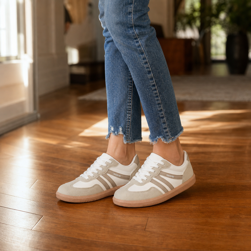 Solange | Retro Orthopaedic Trainers with Laces Beige, photo studio