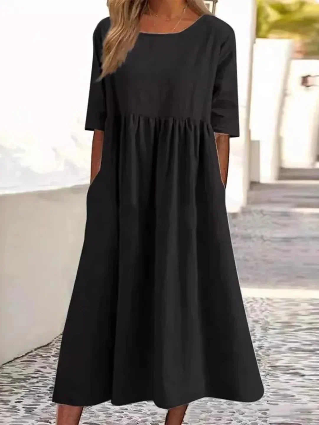 Amelie | Airy Relaxed-Fit Dress Black, studio photo