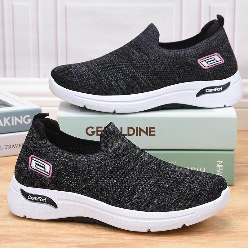 Sayaka Foot Pain Relief Shoes Black, photo studio