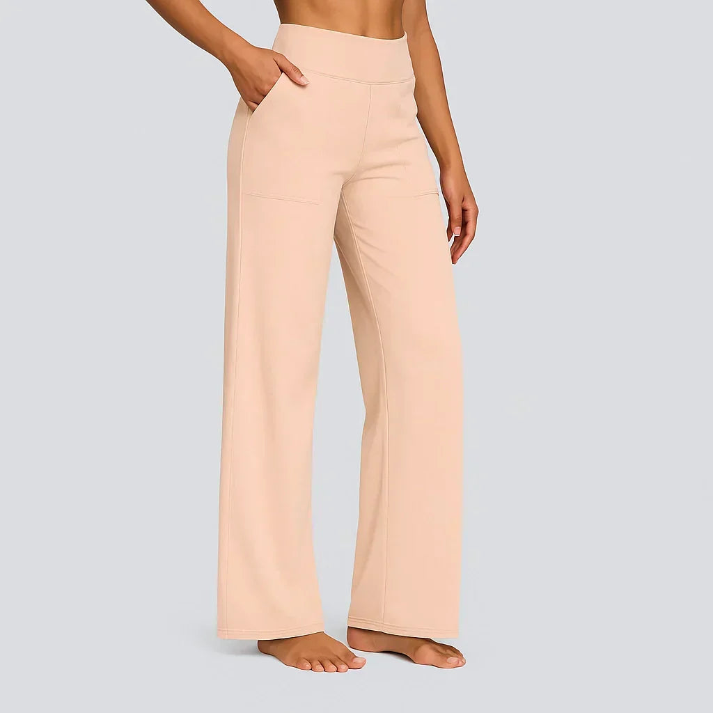 Olivia - Stretch Pants Apricot, photo studio