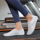 Callie | Barefoot Trainers with a Wide Toe Box