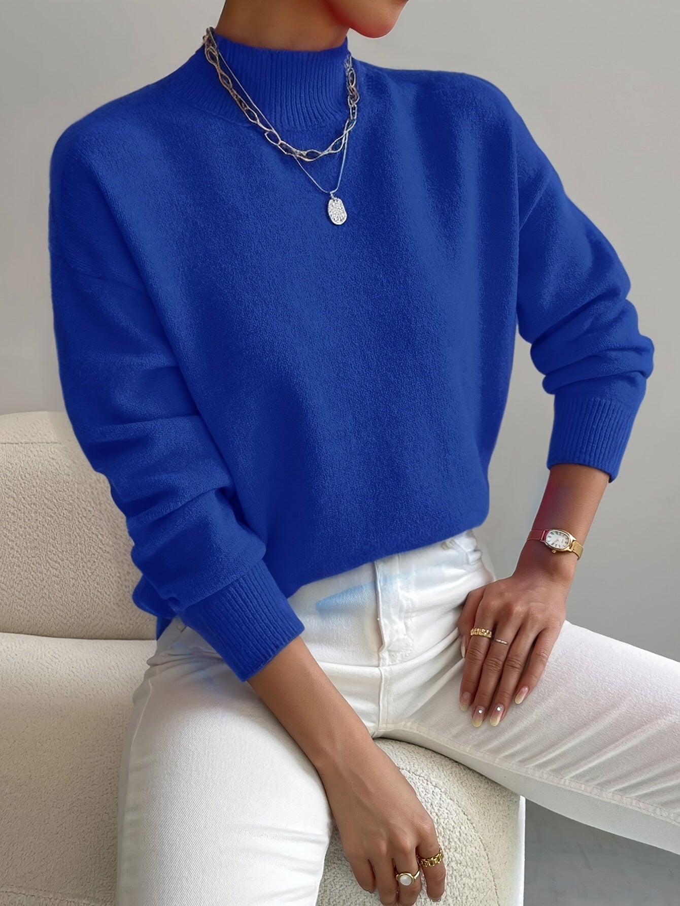 White High-Neck Jumper Blue, photo studio