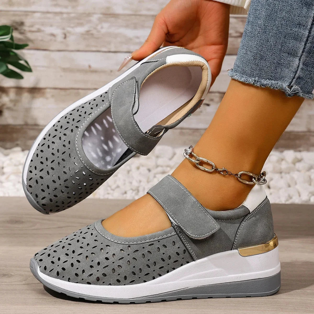 Eliana Comfort Arch Support Sandals Grey, photo studio