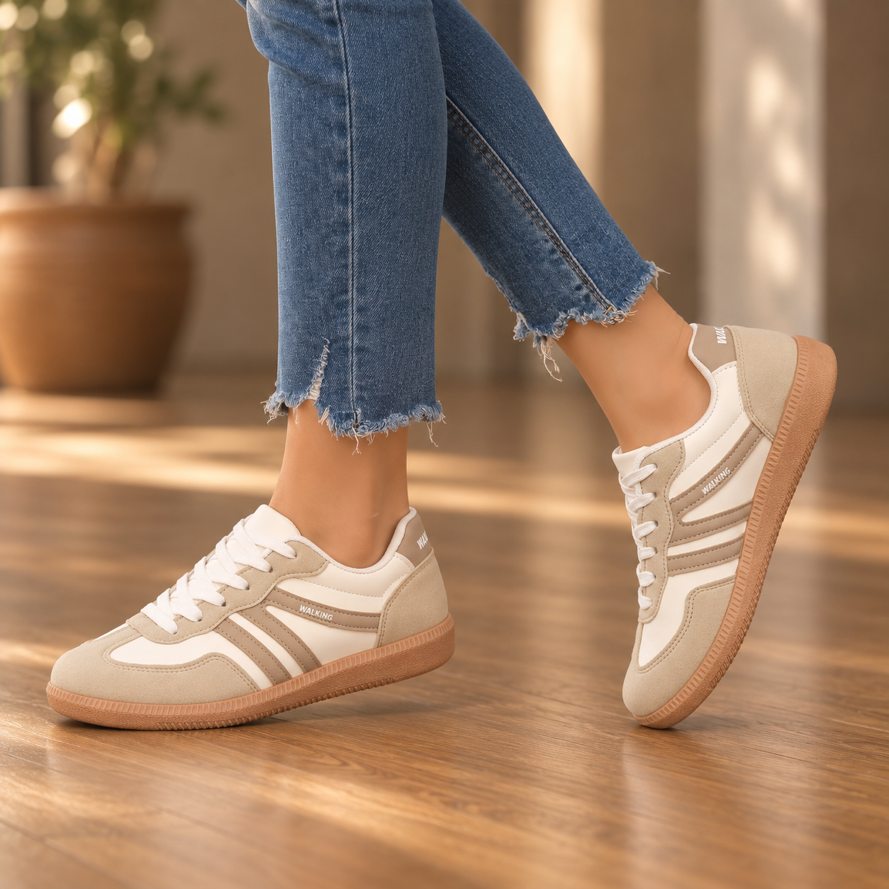 Solange | Retro Orthopaedic Trainers with Laces Beige, photo studio